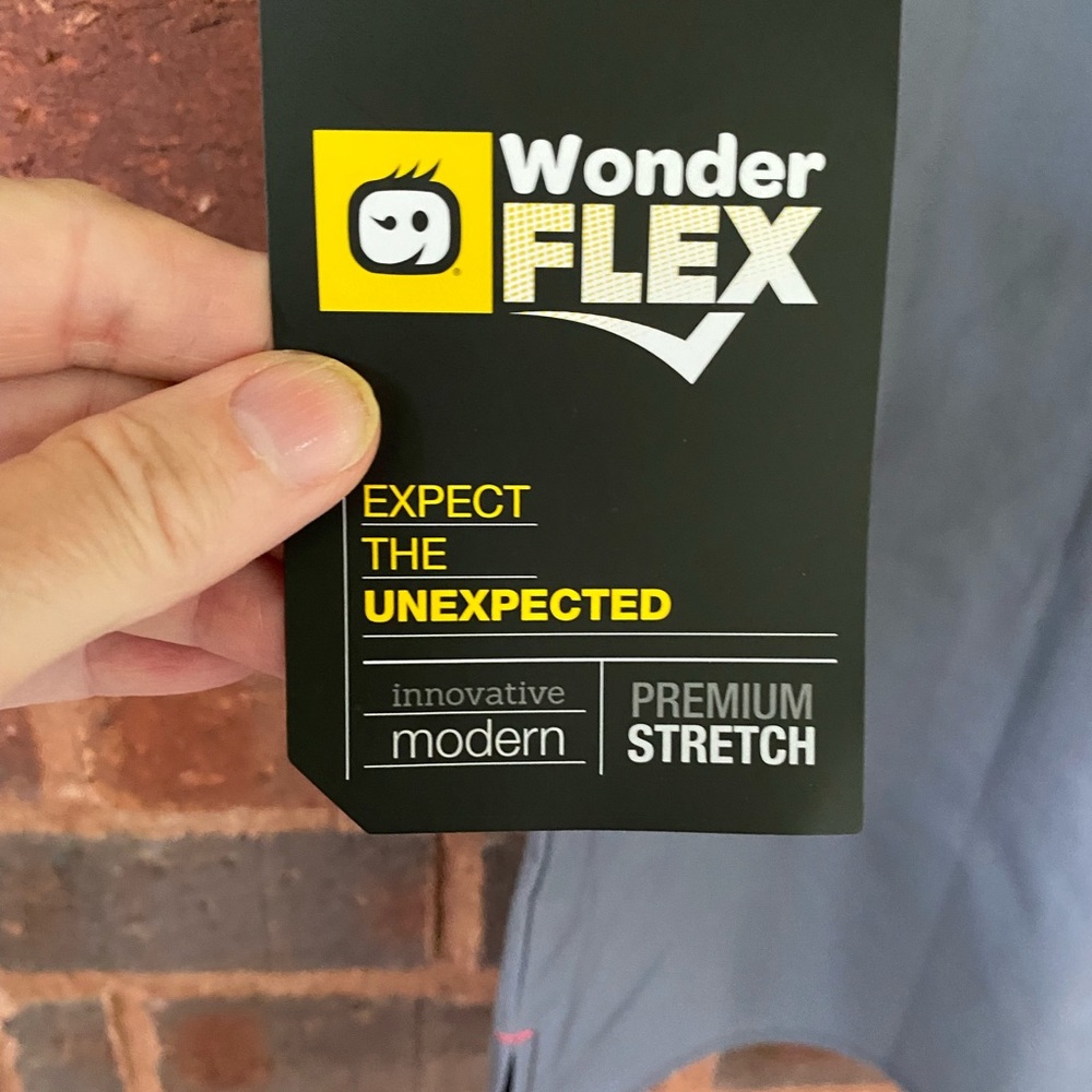 Wonderflex Grey Scrub Top - Picture 4 of 5
